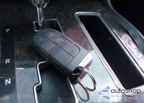 2013 Chrysler 300C из США, поврежденный, VIN 2C3CCAET6DH544683